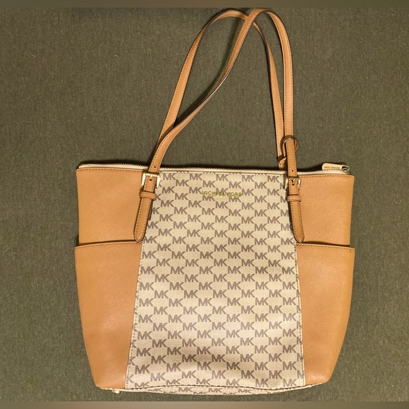 MICHAEL Michael Kors Jet Set Large Logo Shoulder Bag
